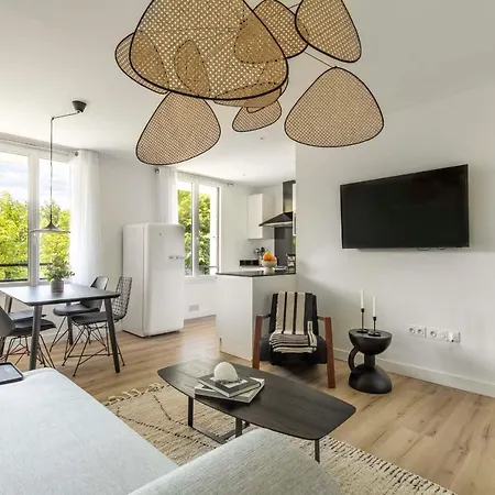 Helder Bagheera - 2 Bedrooms - High Speed Internet - Optional Parking Appartement *